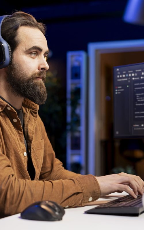 cybersecurity-expert-enjoying-audiobooks-using-pc-patch-security-exposures (1)